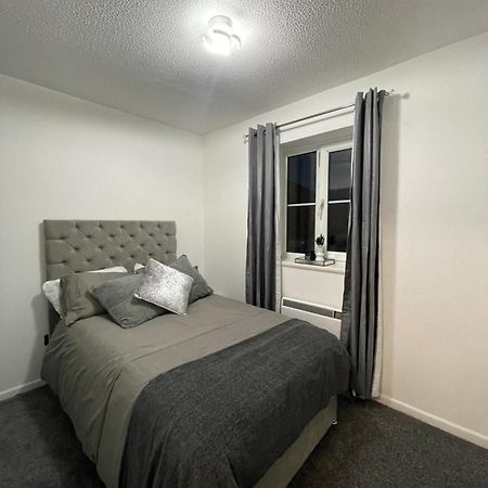 Cardiff Bay Apartment With Parking ภายนอก รูปภาพ